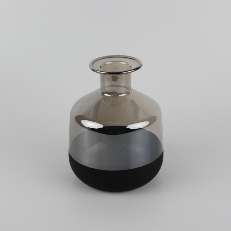 Vaas zwart housvitamin